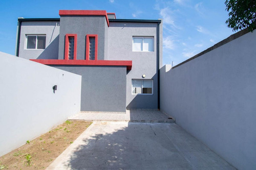 Imagen 4 de 30 de Duplex Tipo Casa Venta -165 Mts 2 Terreno-cochera - Berisso