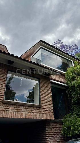 Casa En Renta En Condominio En Tecamachalco Totalmente Remodelada