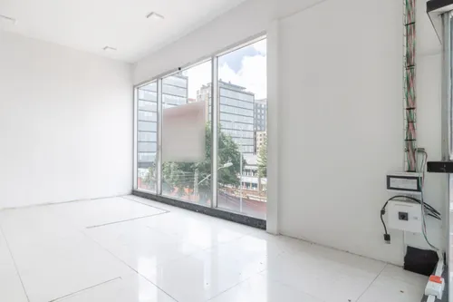 Local En Arriendo/venta En El Retiro. Cod V9819