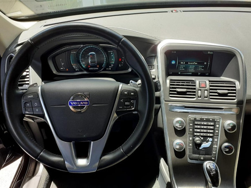 Volvo Xc 60 T-5 Momentum 2.0 245cv Fwd 5p