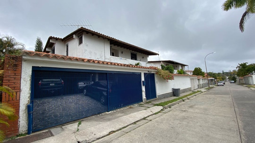 En Venta Casa 350 M2 4h+s/5b+s/4pe Lomas De La Lagunita