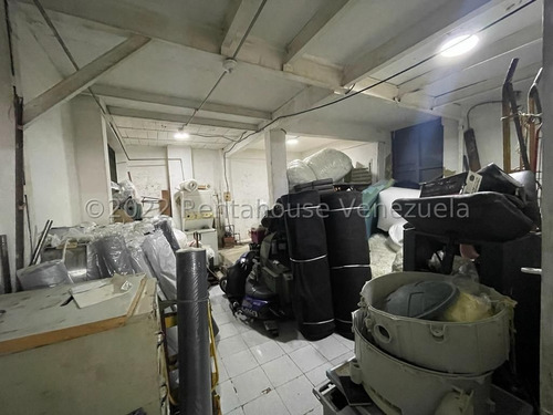 Imagen 12 de 19 de Claudia Lopez Vende Edificio En Catia Mls #22-23270