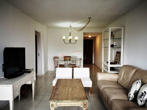 Imagen 13 de 30 de Venta De Apartamento En Punta Del Este, Avda Chiverta A Metros De La Playa Brava Y Mansa