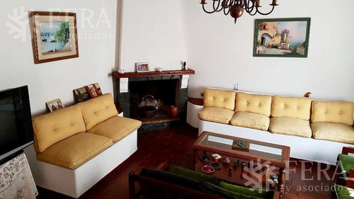 Imagen 3 de 15 de Venta De Casa 5 Ambientes En Wilde Con Cochera Y Fondo Libre Con Quincho ( 25931)