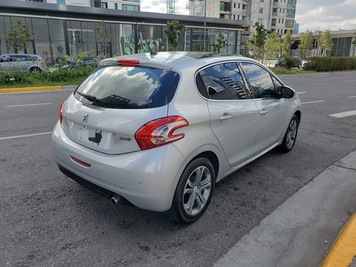 Peugeot 208 Feline Pack Cuir 2014