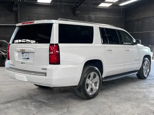 Chevrolet Suburban 5.4 Premier Piel 4x4 At