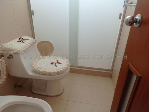 Imagen 3 de 16 de Leida Falcon Rentahouse Vende Townhouse En Mañongo Naguanagua 22-27584 Lf