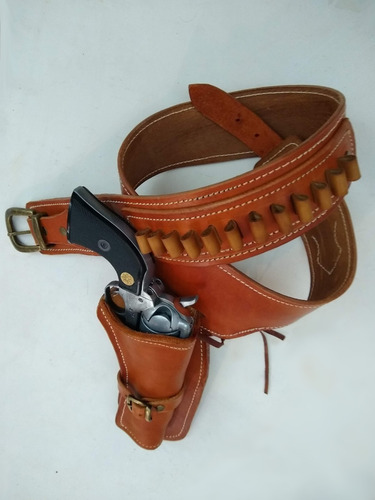 Cinturon Western Y Funda De Cuero Para Revolver. 