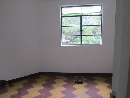 Imagen 5 de 11 de San Cayetano,oportunidad Rentando 6 Aptos Y Opcional 2 Mas!