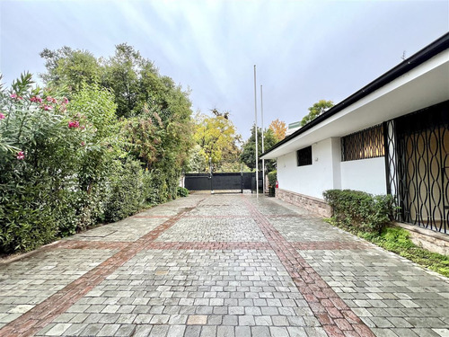 Casa En Venta En Vitacura / Jacques Cazotte