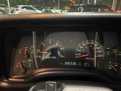 Jeep Cherokee 4.0 Sport 4x4 12v 4p Aut.