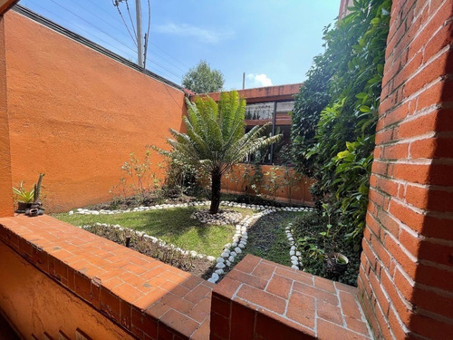 Venta De Casa En Niebla En Jardines Del Pedregal Álvaro Obregón Cdmx