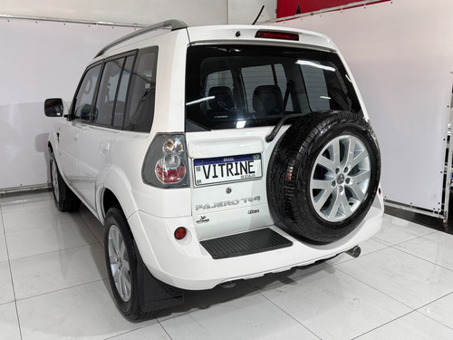 Mitsubishi Pajero TR4 2.0 4X2 16V 140CV FLEX 4P AUTOMÁTICO