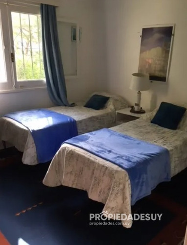 Venta Casa En Barrio Cantegril !- Ref: 754