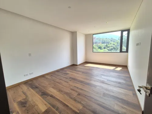 Apartamento En Venta En Altos Del Poblado. Cod V12449