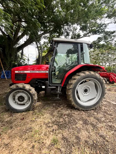 Tractor Massey Ferguson , 1570 Horas De Uso , 100% Original