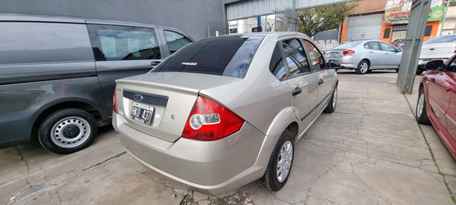 Imagen 6 de 15 de Ford Fiesta Max Automatico