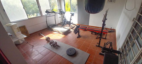 Venta Casa 5 Amb, Pileta, Galeria - Barrio Manzanares Chico Apto Crédito