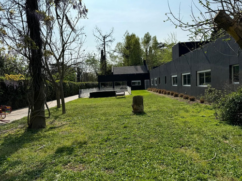 Venta De Casa 5 Amb. Parque, Pileta , Parque Lelor, Ituzaing