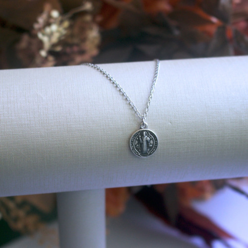Pulseira Com Pingente Medalha São Bento Em Prata 925