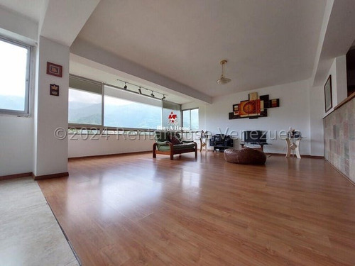 Apartamento Con Ascensor Privado En Venta En La Urbina 24-18108 Cs