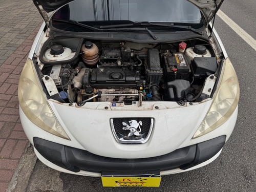 Peugeot Hoggar 1.4 X-line Flex 2p