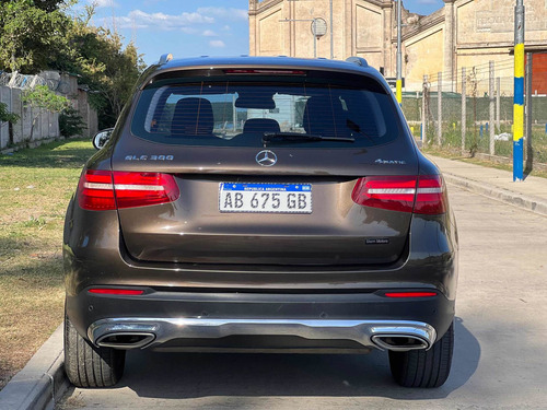 Imagen 10 de 10 de Mercedes-benz Clase Glc 2017 2.0 Glc250 300 4matic Atomático