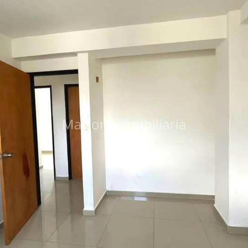 Imagen 7 de 10 de Se Vende Apartamento En Urbanización Las Carolinas Turmero Edo Aragua