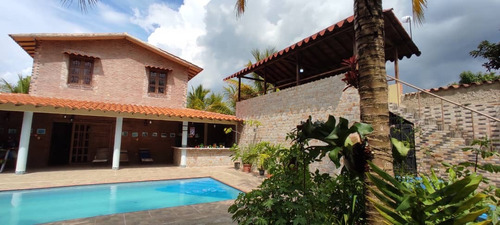 C-7441 Se Vende Posada En Aguirre Valle Altos Carabobo Oportunidad Con Casa De 2 Plantas Bajando De Precio