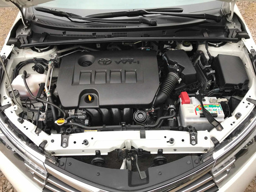 Imagen 14 de 15 de Toyota Corolla 2015 1.8 Xei Cvt Pack 140cv