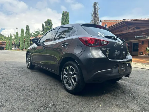 Mazda 2 Grand Touring LX