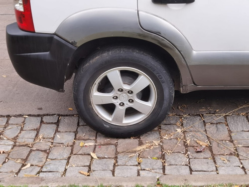 Imagen 6 de 15 de Hyundai Tucson 2.0 Gl 2wd