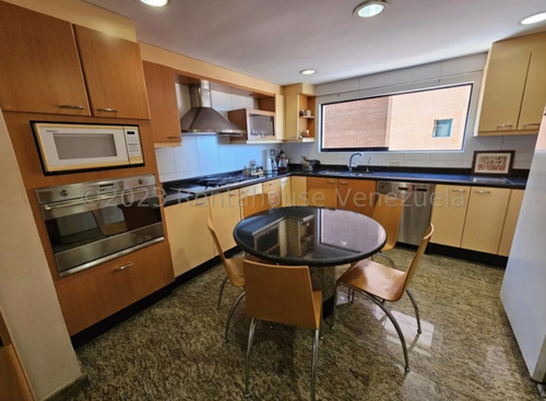 La Tahona Town House En Venta. Mls 24-9206. Baruta . Caracas