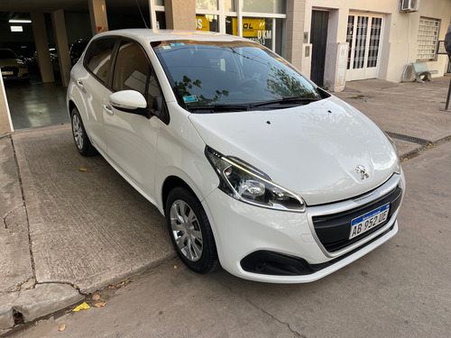 Peugeot 208 1.6 Active