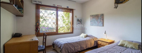 Excelente Casa Ideal Para Todo El Año-ref:3517