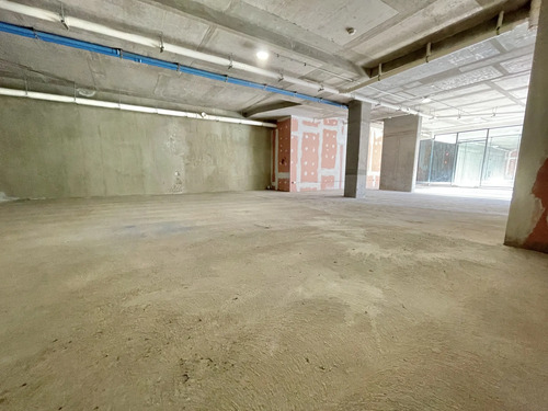 Local Comercial Con Vista/a Nivel De Alonso De Córdova