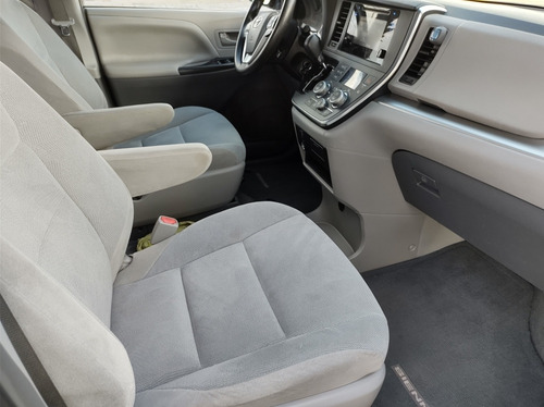 Imagen 9 de 14 de Toyota Sienna 2016 3.5 Ce At