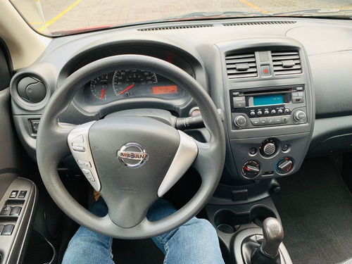 Imagen 12 de 14 de Nissan Versa 2019