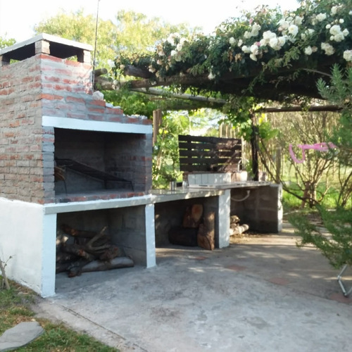Imagen 9 de 17 de Venta De 2 Casas En Balneario San Luis, Costa De Oro, Canelones, Con Muebles Y Electrodomésticos, Parrilleros, Jardín Y Arboles, Contribución Al Día Y Posible Permuta