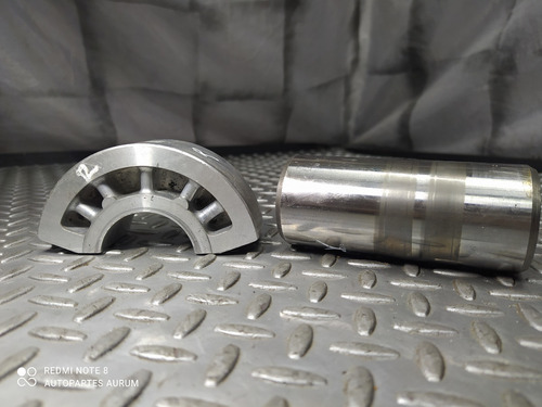 Perno Reversa Y Chumacera Transmisión Estándar Zf F450 6.0 (Usado)