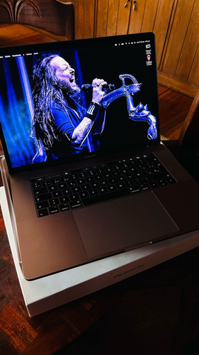 Apple Macbook Pro I7 2.7ghz 16gb Ram 512gb Ssd 15in Touch Gris (Usado)
