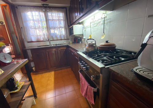 Venta Casa Hurlingham Iglesia 4 Dorm Jardín Quincho Pileta