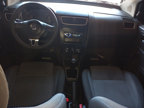 Volkswagen Suran 1.6 Trendline 11b 2012