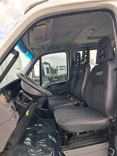 Iveco Daily Chasis 3.0 35S14 3750 Cab. Dupla 4P
