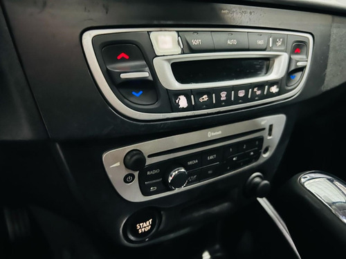 Renault Fluence 2.0 DYNAMIQUE 16V FLEX 4P AUTOMÁTICO