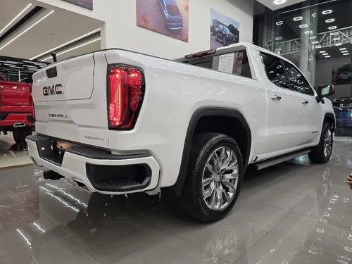 GMC Sierra 6.2 V8 Denali