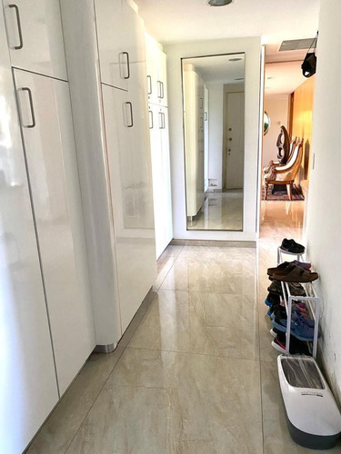 Imagen 7 de 14 de Apartamento En Venta Urb. Altamira 19628