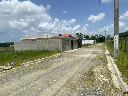 Solares En Residencial Cerrado Con Todos Los Servicios.