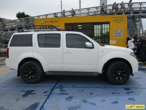Nissan Pathfinder Le 4x4 2500cc At Aa