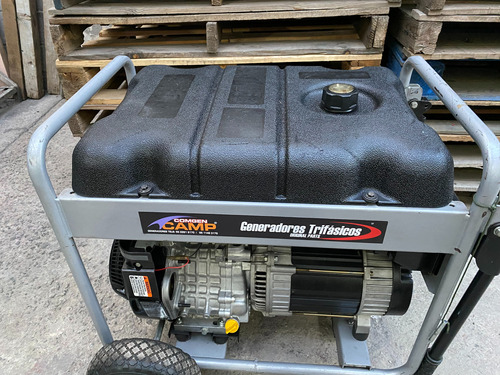 Generador De Luz Briggs Stratton  8000 Watts Trifasasica